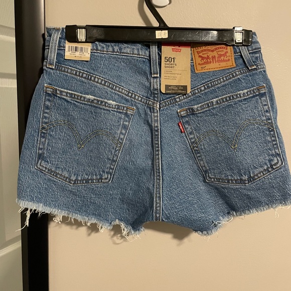 Levi’s Jean shorts - Picture 3 of 5